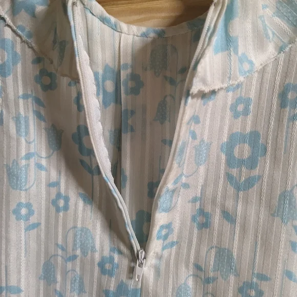 baby girl dress blue/white floral pattern, ruffle sleeves, primitive, vintage
